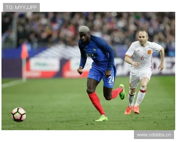 帕利尼亚对位阿森纳中场的对抗能力解析