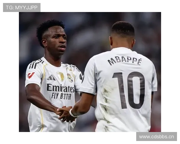 姆巴佩技术单一性争议：持球突破与传球选择的战术结构分析